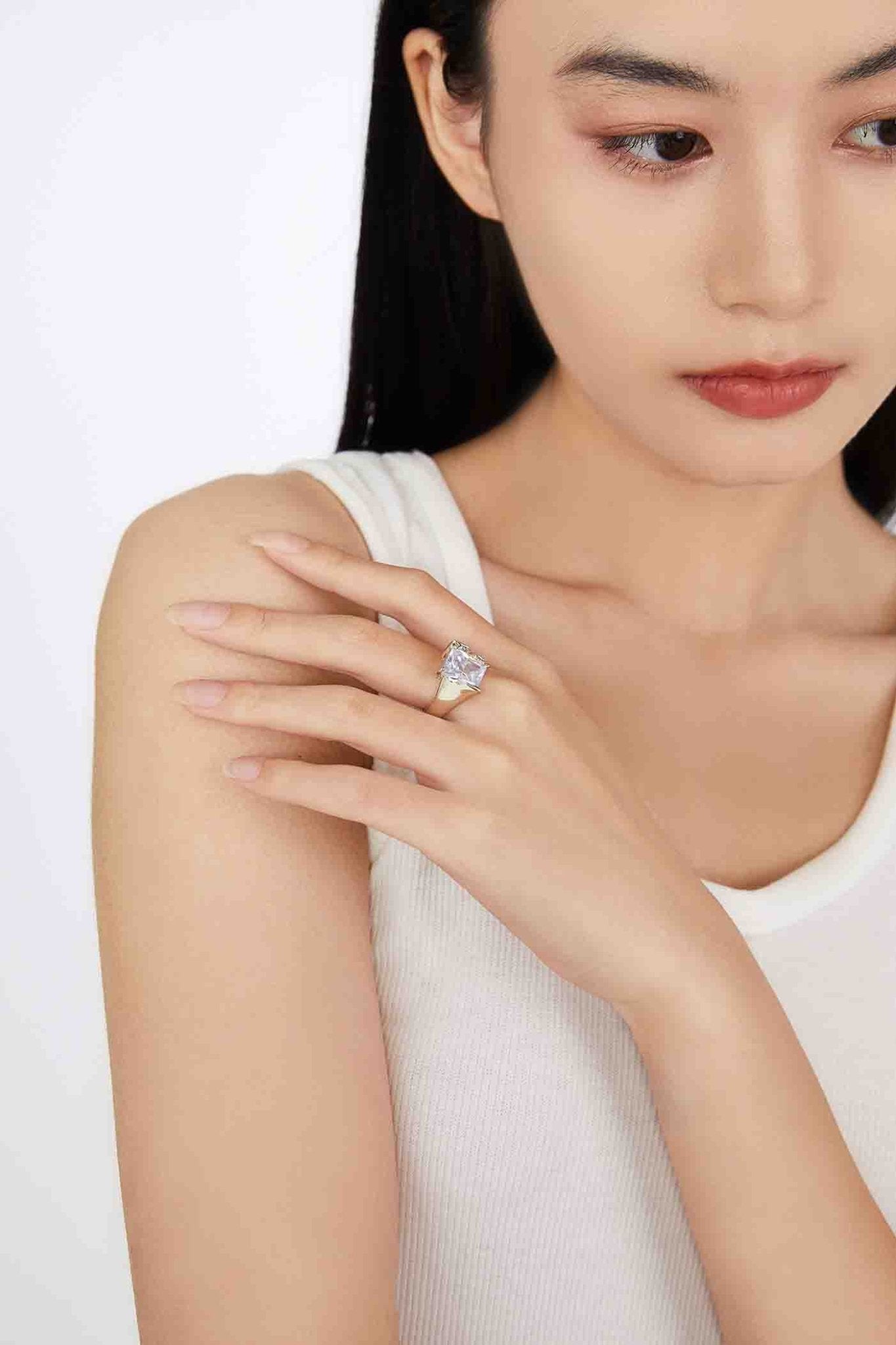 【Broken Moon】BIG ZIRCON RING - iconicvous