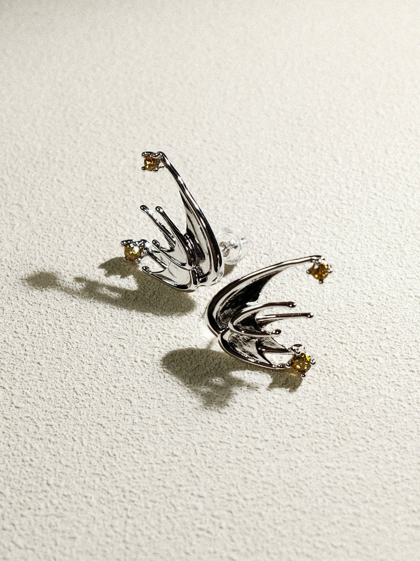 【Self Echo】Fins Earrings - iconicvous